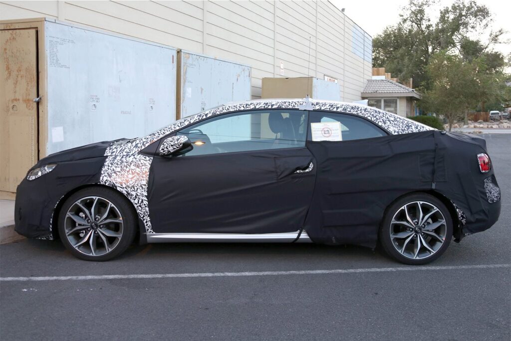 Kia Forte Koup Spy Photo