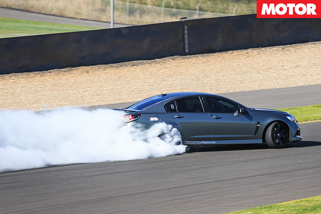 Hi-torque hsv gen-f clubsport burnout