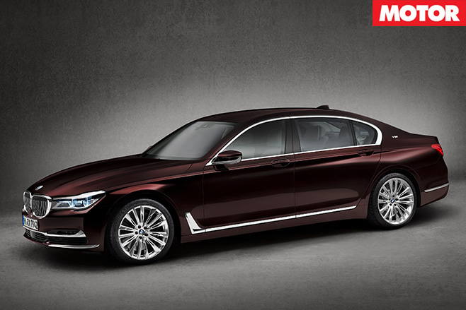 BMW M760Li xDrive side