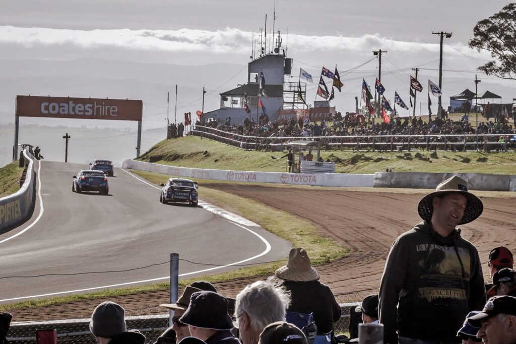 Mount Panorama Bathurst 1000 Skyline