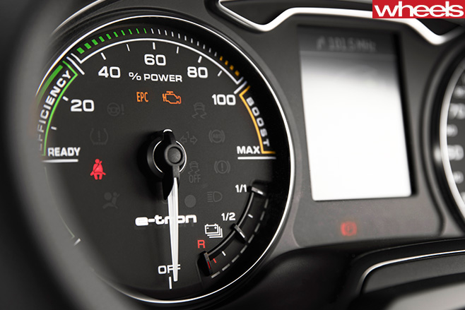 Audi -A3-e -tron -electronic -speed -gauge