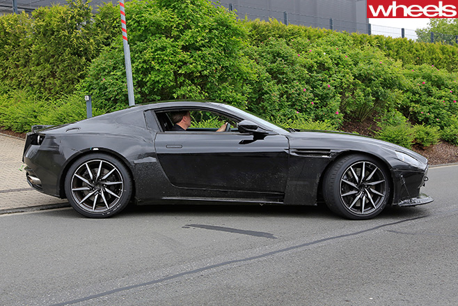 Aston -Martin -Vantage -side