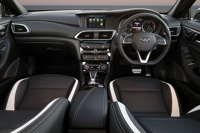 Infiniti Q30