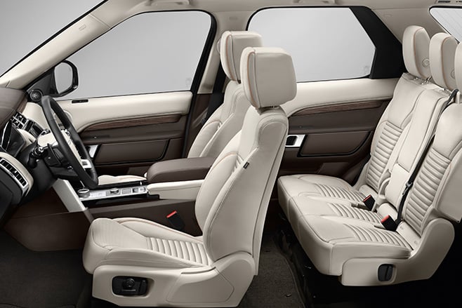 Land Rover Discovery 5 Paris Motor Show