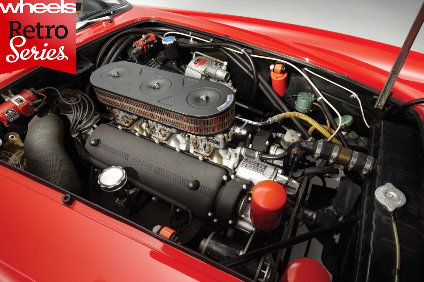 1960-Ferrari -250-GT-California -engine