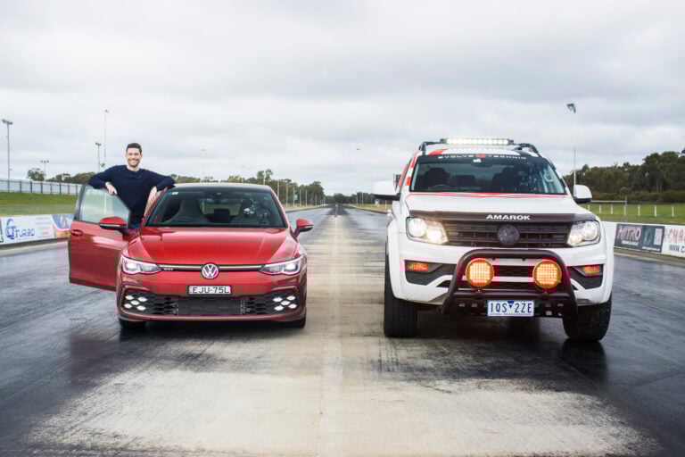 2021 VW Golf GTI v tuned Amarok drag battle