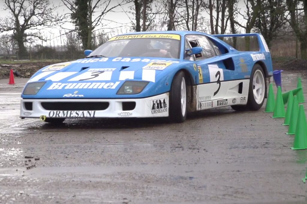 TaxTheRich drift a Ferrari F40