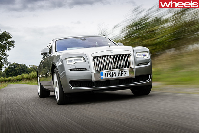 Rolls -Royce -Ghost -driving -front