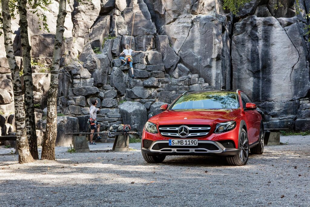 Mercedes-Benz E-Class All Terrain front side