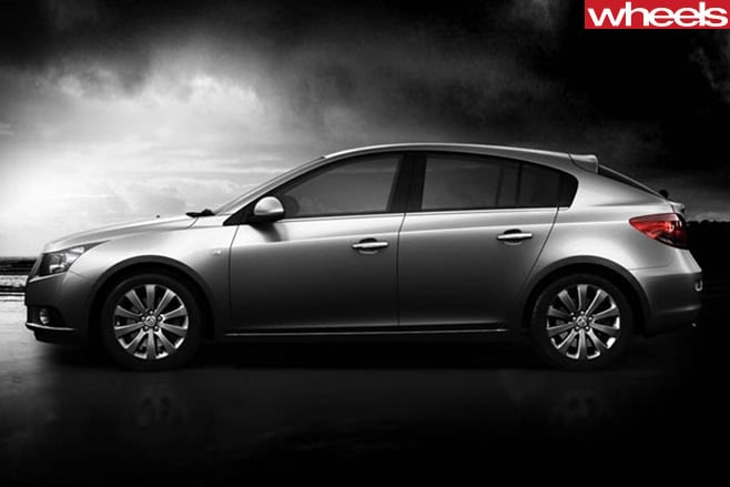 Holden -Cruze -black -and -white