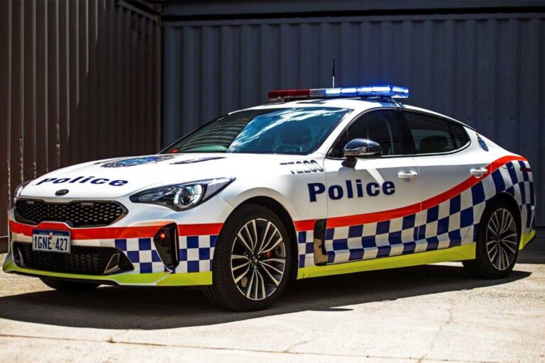 Kia Stinger police grows boost sales