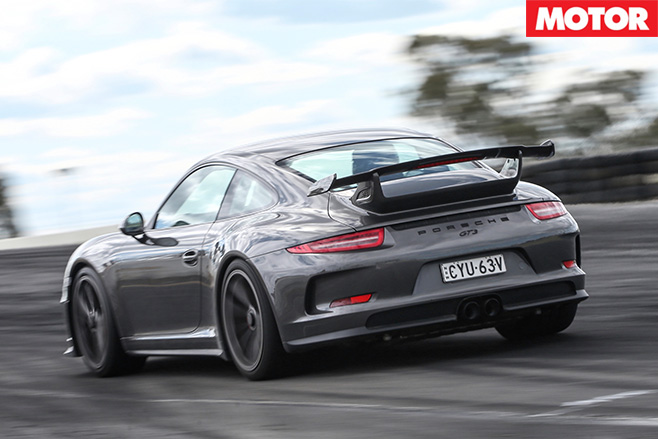 Porsche gt3 rear driving