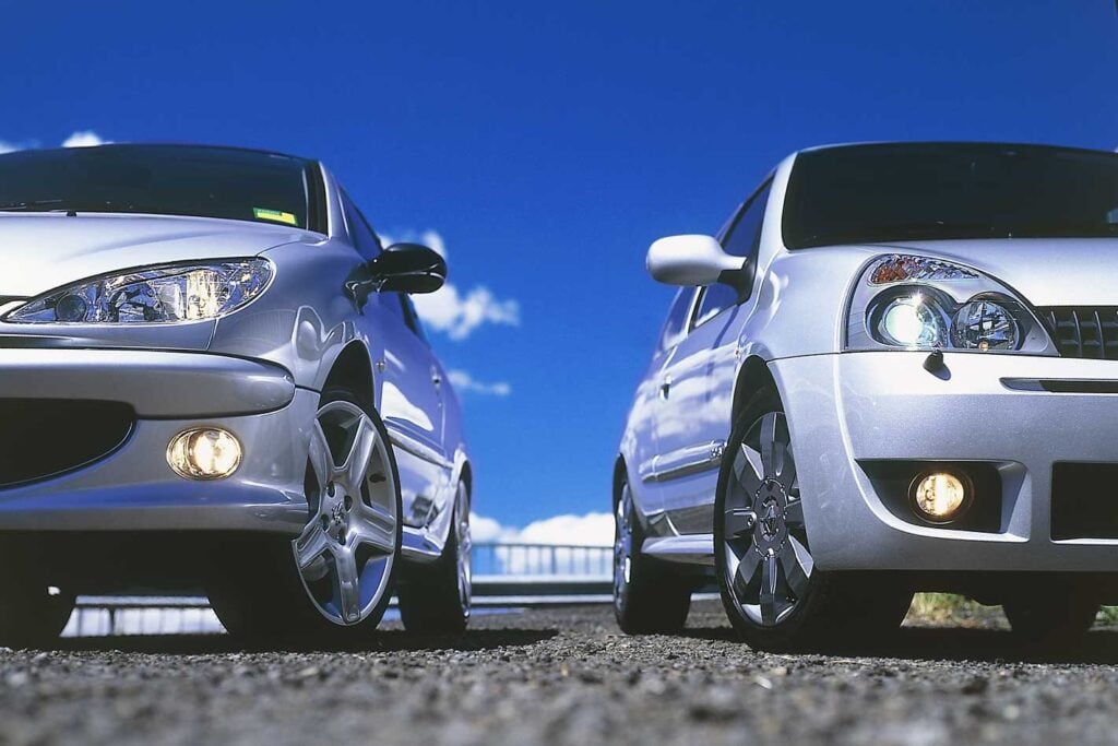 2005 Renault Sport Clio Cup vs Peugeot 206 GTi comparison classic MOTOR