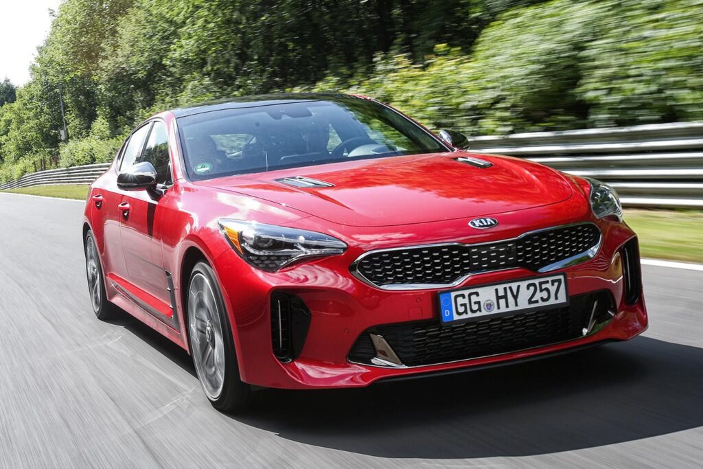 2018 Kia Stinger front