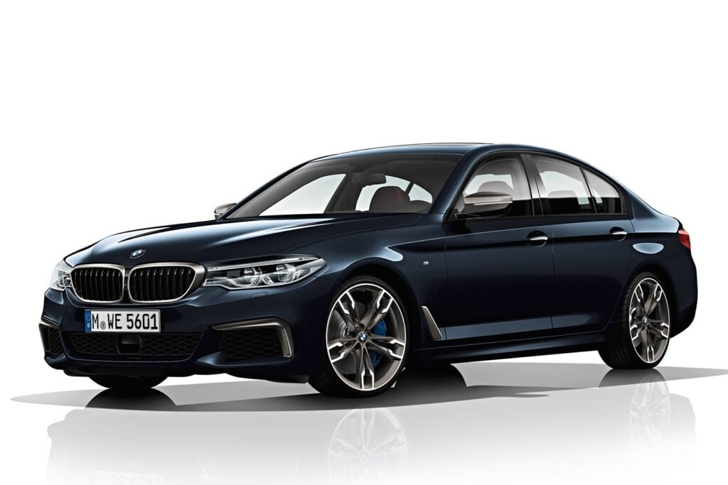 BMW M550i xDrive revealed