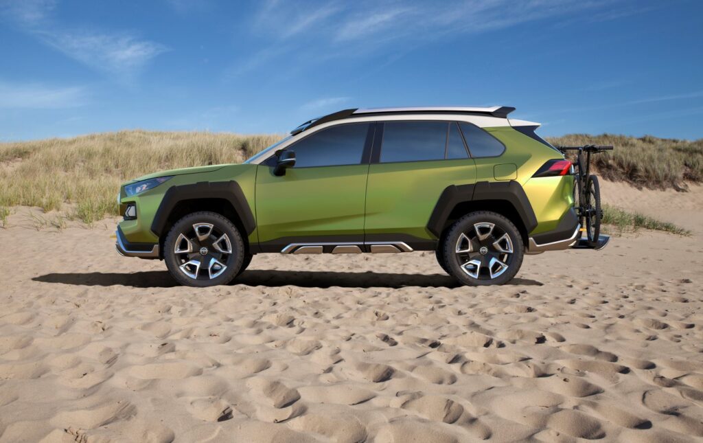 2017 LA Motor Show Toyota FT-AC concept revealed