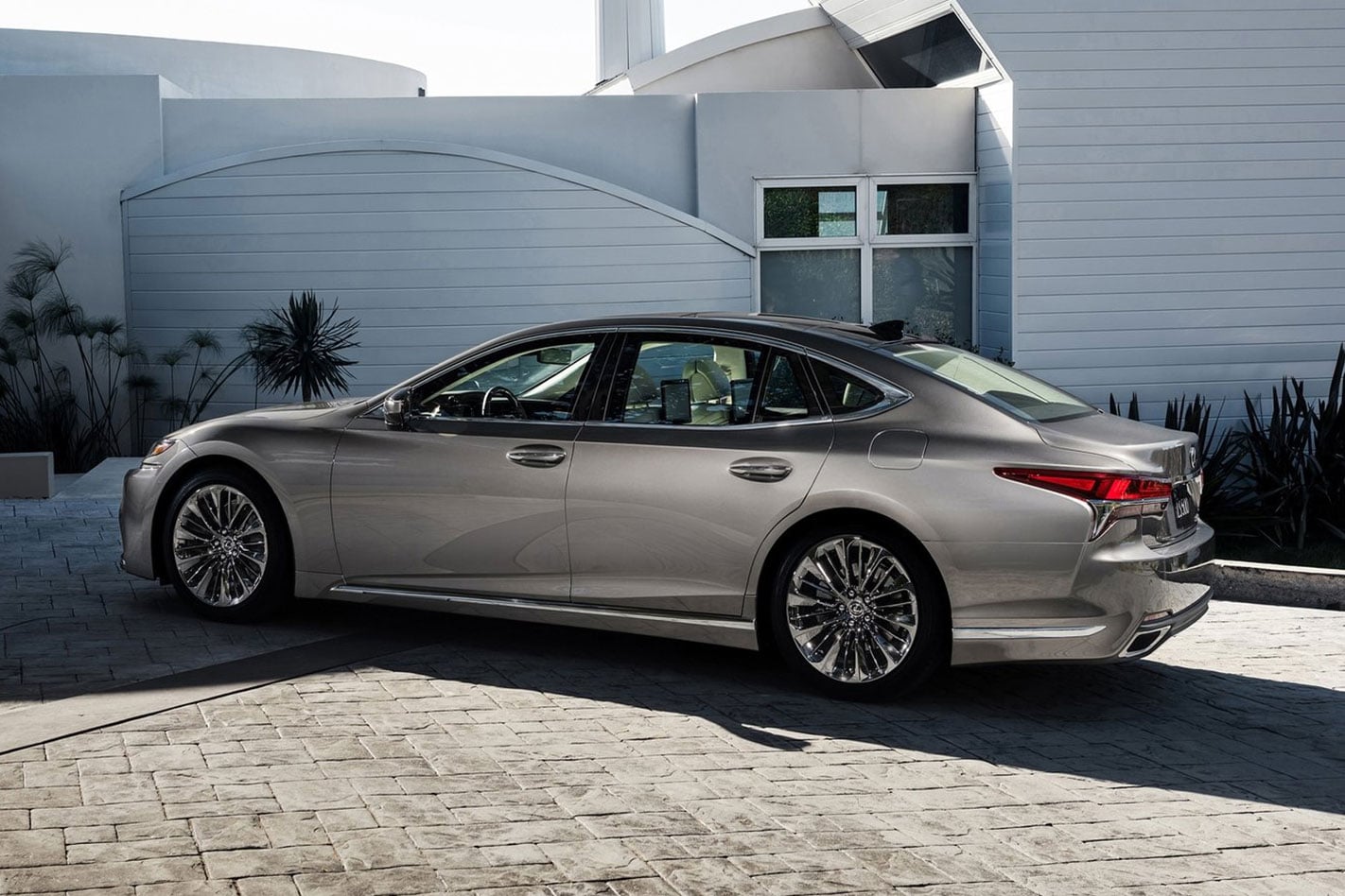 2018 Lexus LS 500 rear