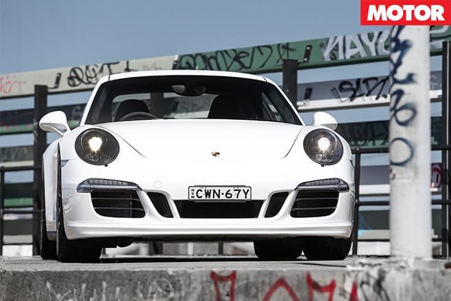 911-gts -front