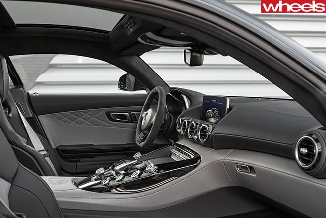 Mercedes -AMG-GT-C-interior