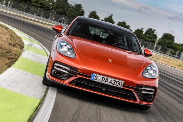 Porsche Panamera Turbo S E-Hybrid incoming