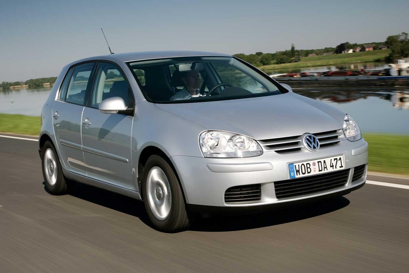 2004 Volkswagen Mk5 Golf FSI review classic MOTOR
