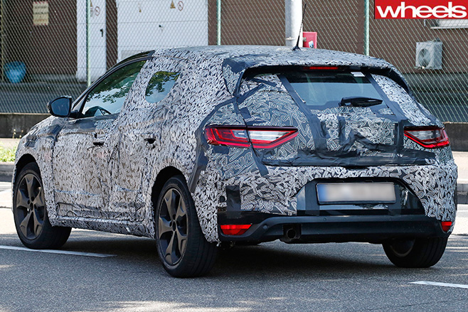 Renault -Megane -Spy -Pic -rear