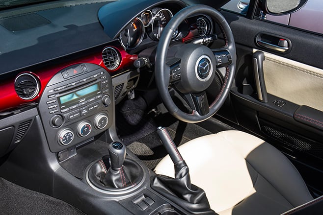 Mazda MX-5 NC interior