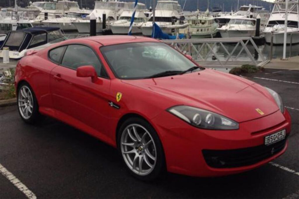 Hyundai Tiburon Ferrari replica