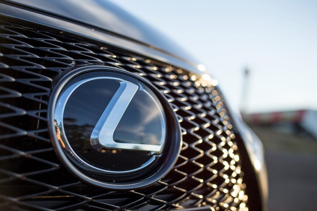 Lexus badge
