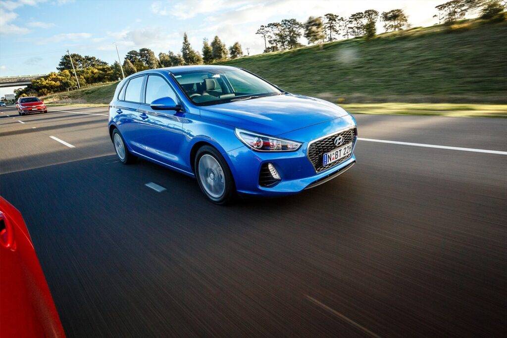 2017 Hyundai i30 review video