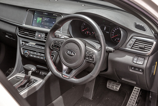 Kia -Optima -GT-interior -driving