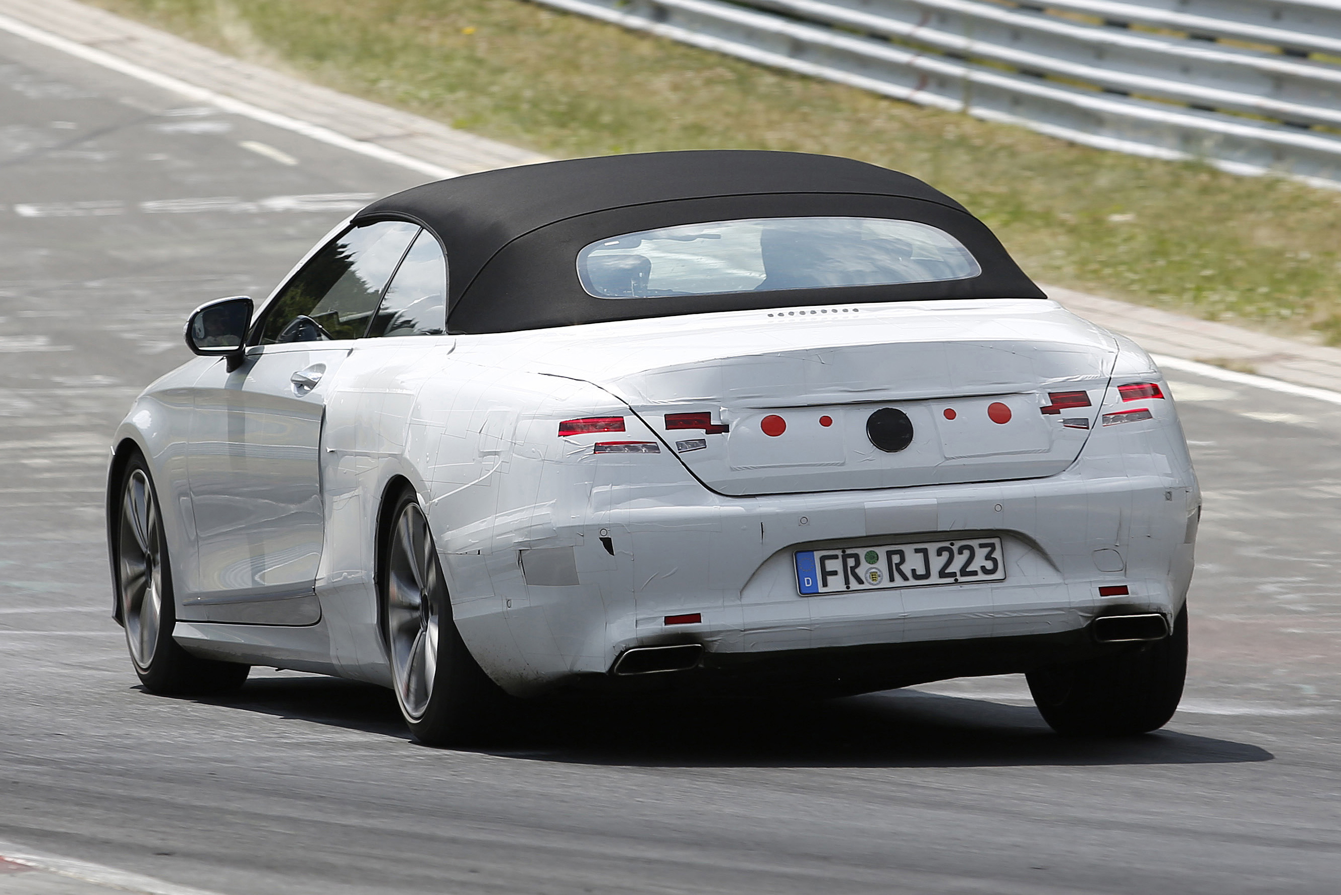 Merc SClass Cab5