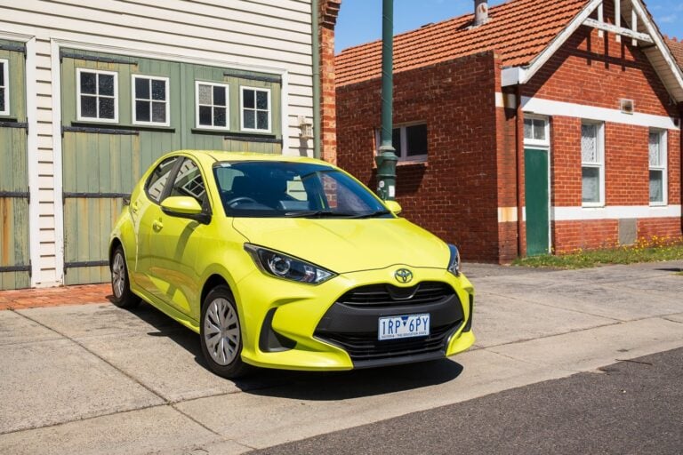2021 toyota yaris