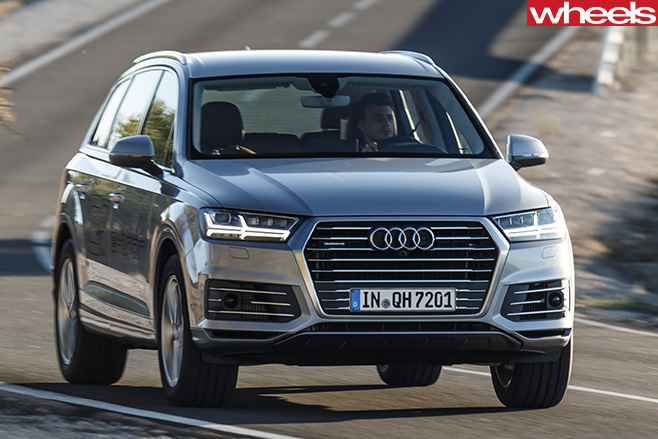 Audi -Q7-e -tron -driving -front -side .-drivingjpg