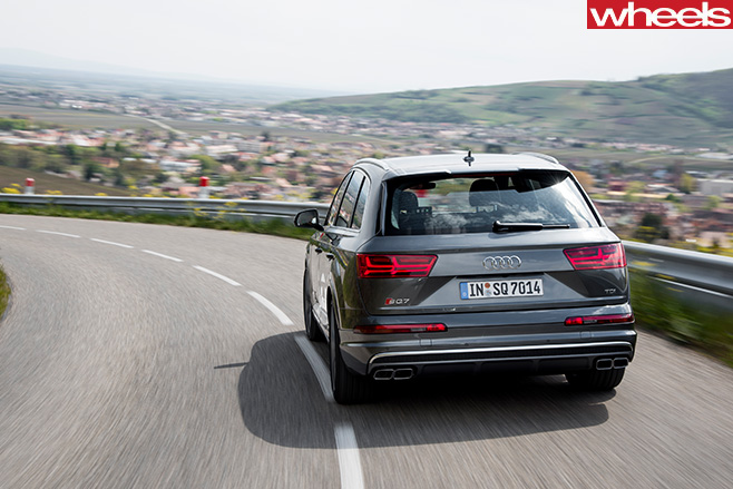 Audi -SQ7-rear -side