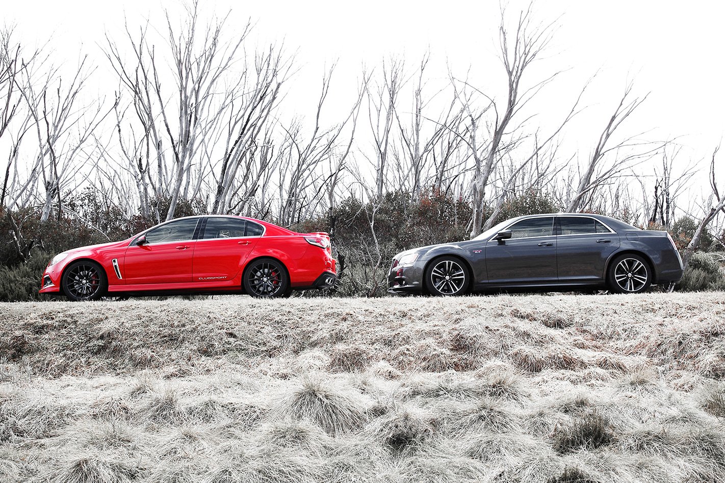 HSV Clubsport vs Chrysler 300 SRT8 Core side