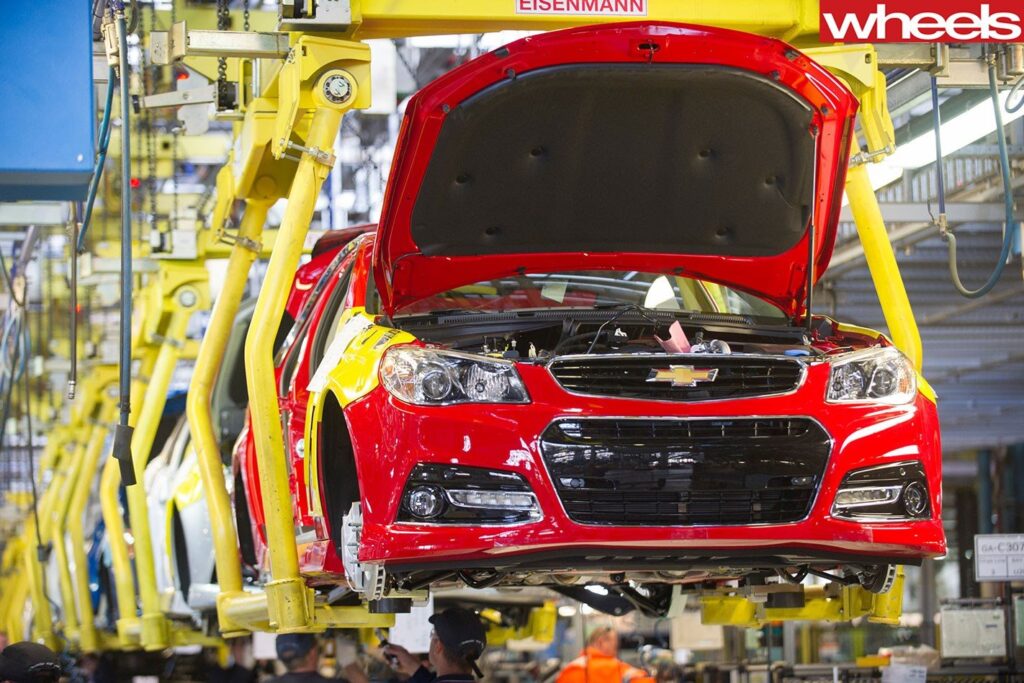 Holden posts profit for 2015