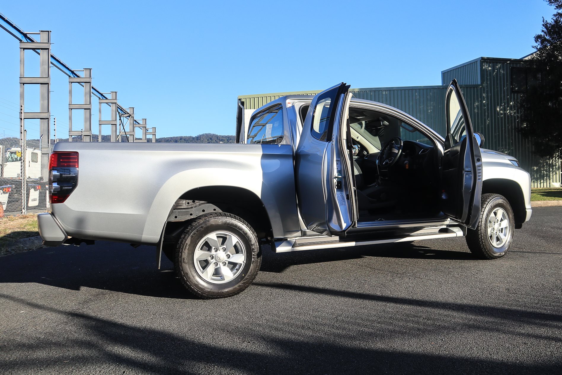 Mitsubishi Triton crew cab 2019