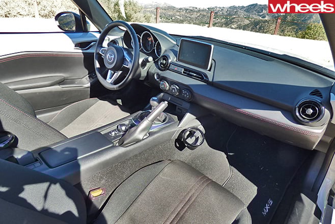 Mazda -MX-5-top -side -interior
