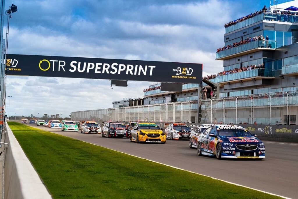 Bend Motorsport Park largest Holden gathering record attempt