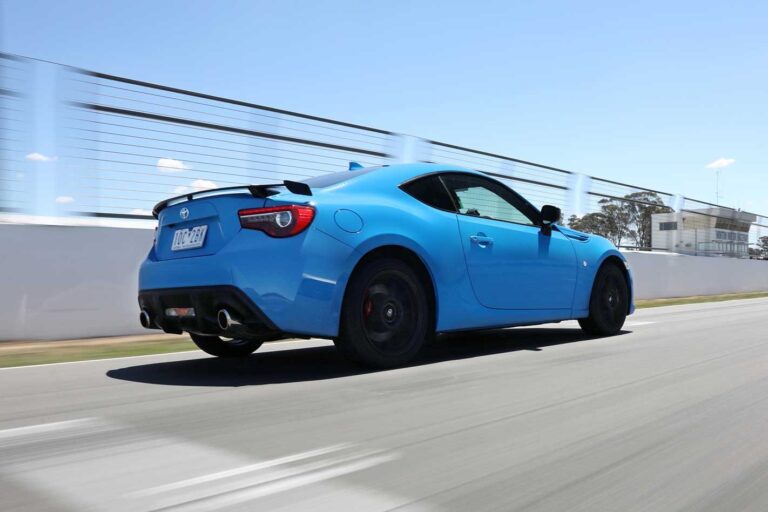 Road tyres vs Track tyres test