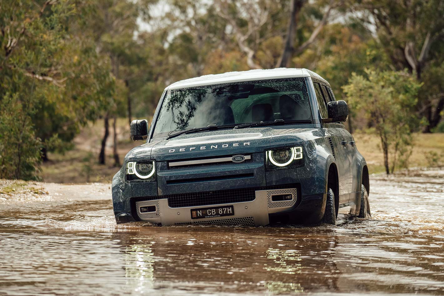 2020 Land Rover Defender P400 SE