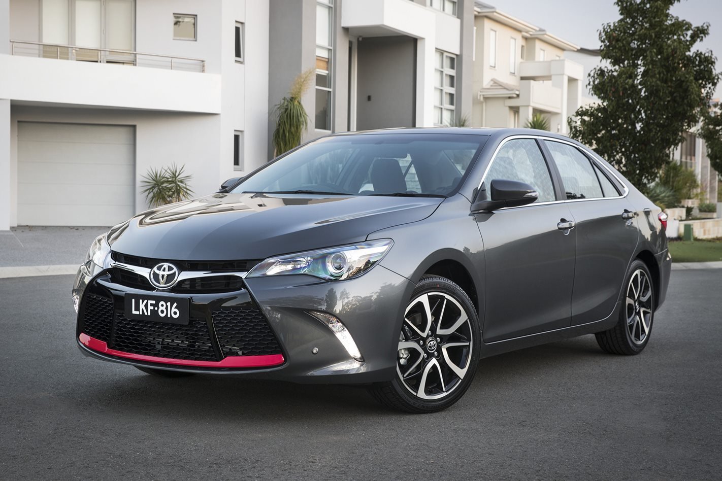 2017 Toyota Camry: Which spec is best?