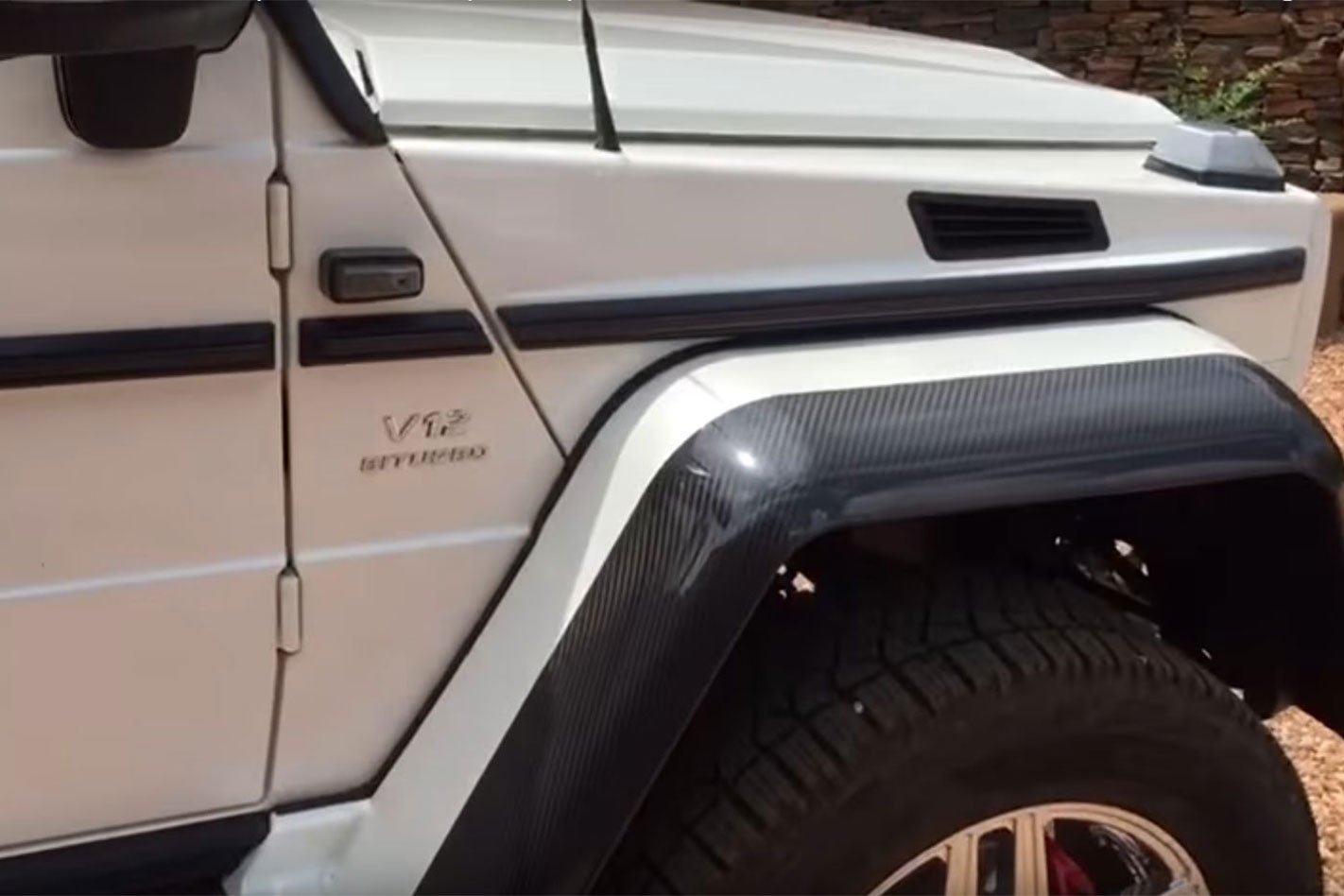2017 Mercedes Maybach G650 Landaulet badge