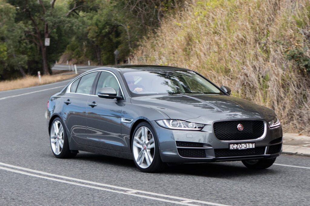 Jaguar XE 2.5t