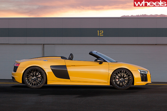 Audi -R8-spyder -parked -side
