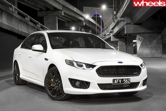 White -Ford -Falcon -XR6-sprint