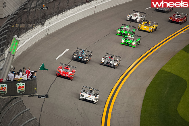 2017-Cadillac -LMP-car -Daytona -24-hour -driving