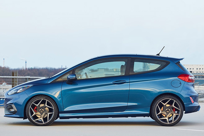 2017 Ford Fiesta ST side