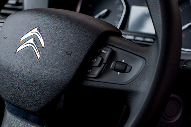 Citroen Dispatch steering wheel